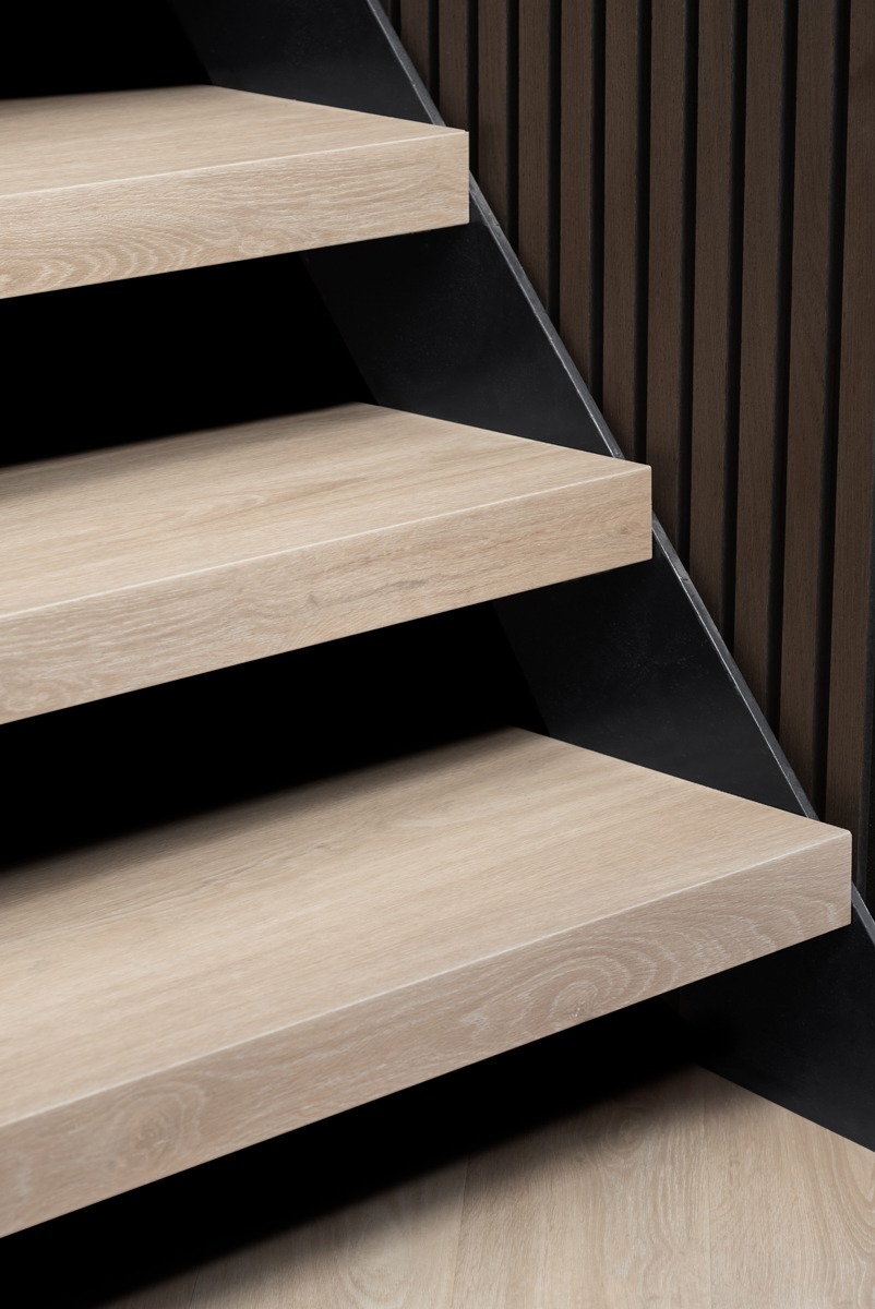 Floer Trap Overzettreden – Onbehandeld Eiken