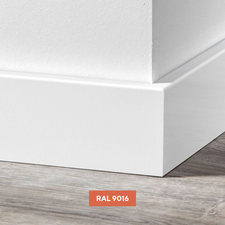 Moderne Plint Ral 9016